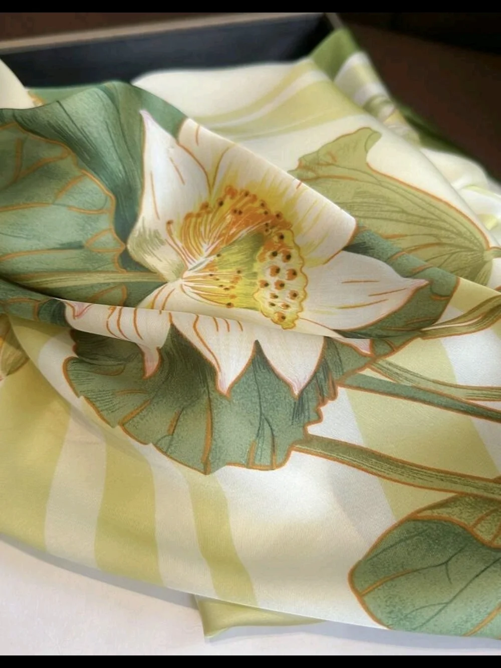 Silk Floral Print Neck Scarf - Green